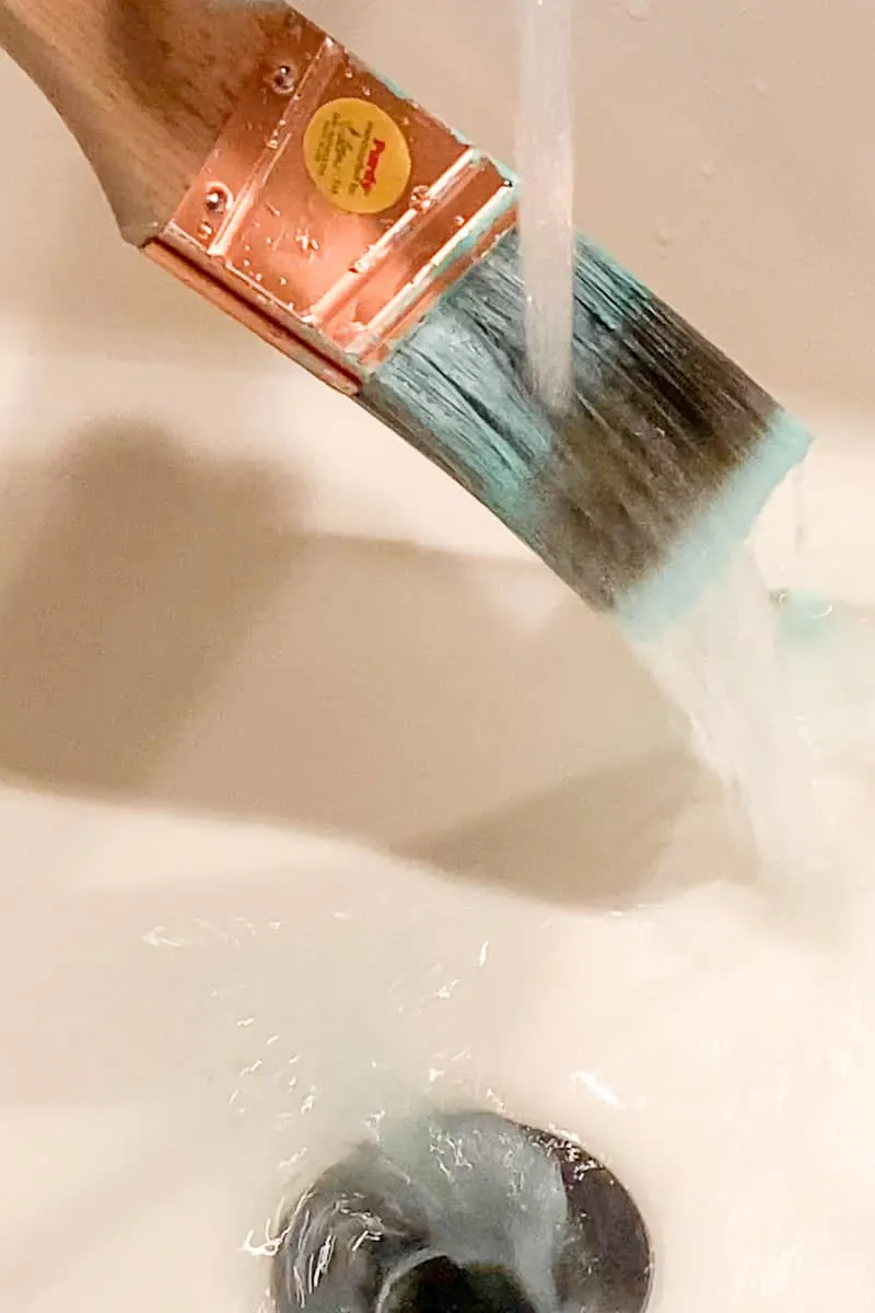 How To Clean A Paint Brush - Amy Sadler Designs