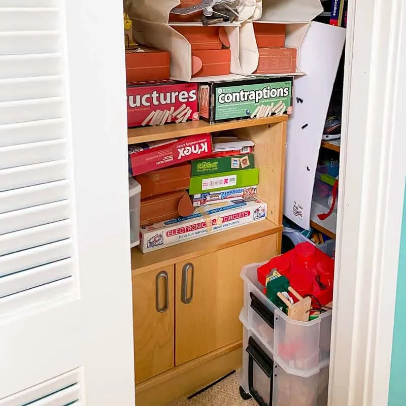 Cheap and Easy DIY Closet Shelves - The Handyman's Daughter