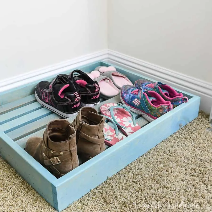 https://www.thehandymansdaughter.com/wp-content/uploads/2021/12/easy-to-build-shoe-organizer-tray-3.jpg.webp