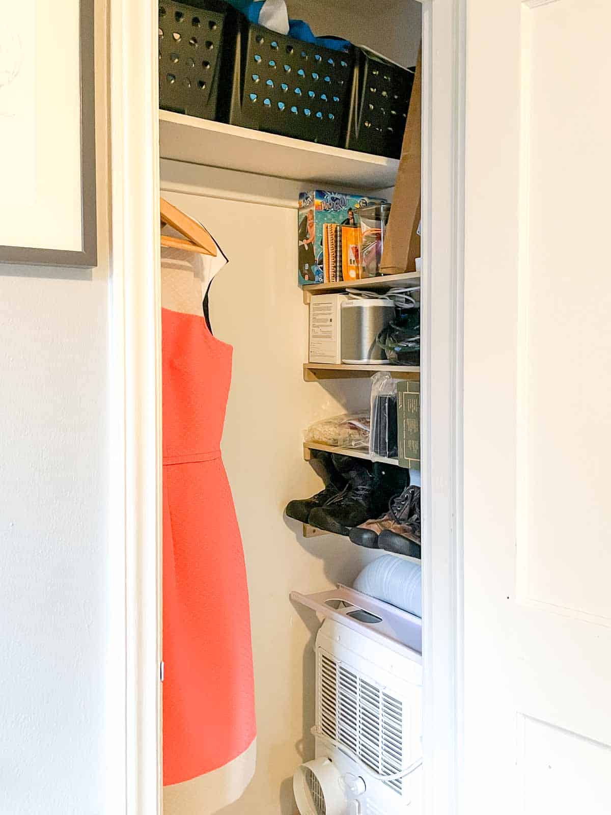 DIY Closet Shelves {beginner tutorial} - The Turquoise Home