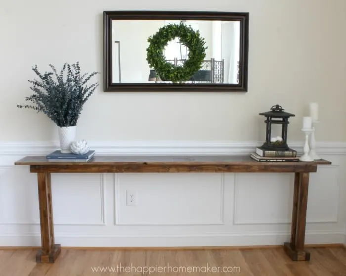 DIY Narrow Entryway Table - Home Improvement Projects to inspire