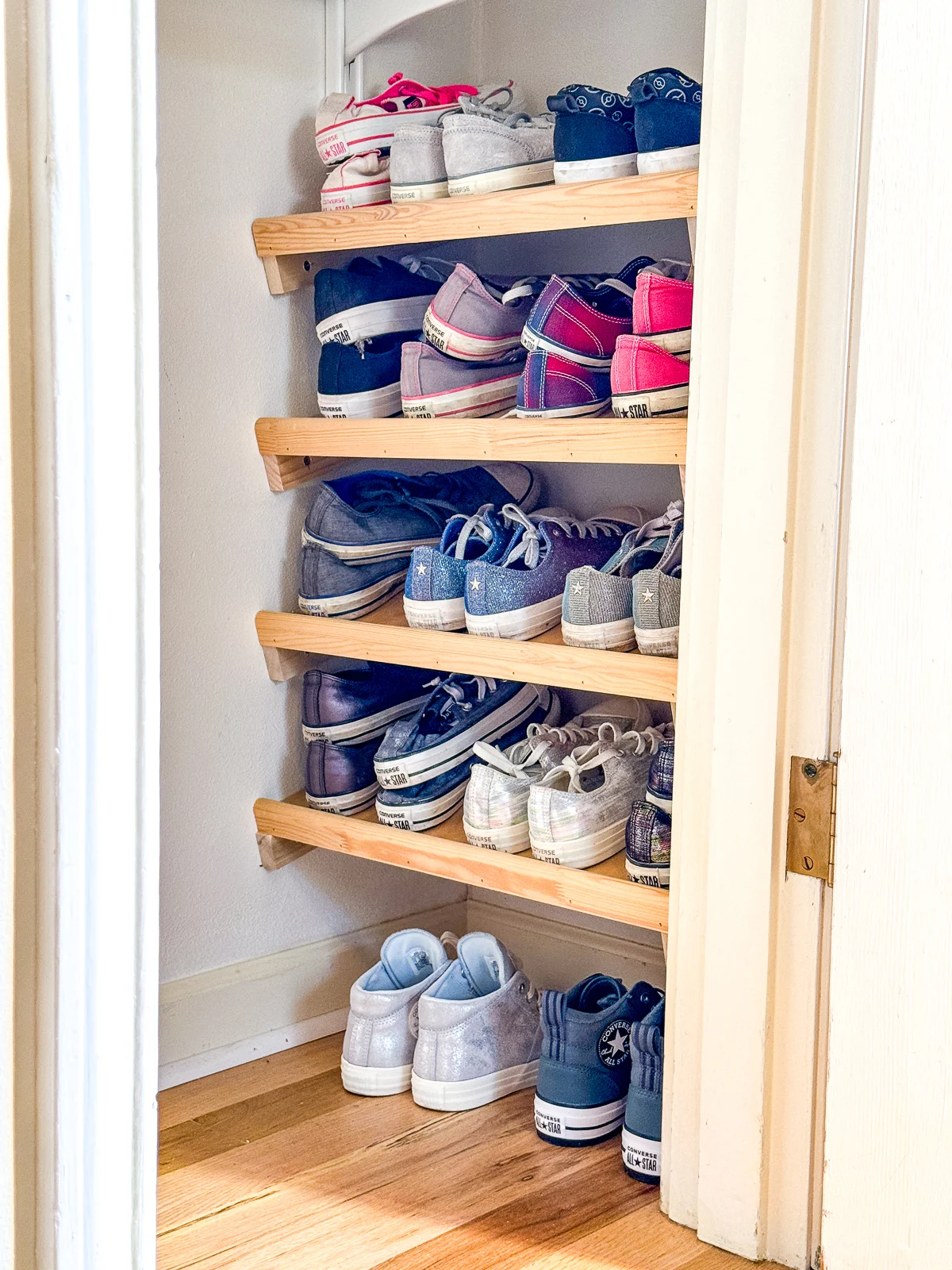 DIY shoe shelves for closet