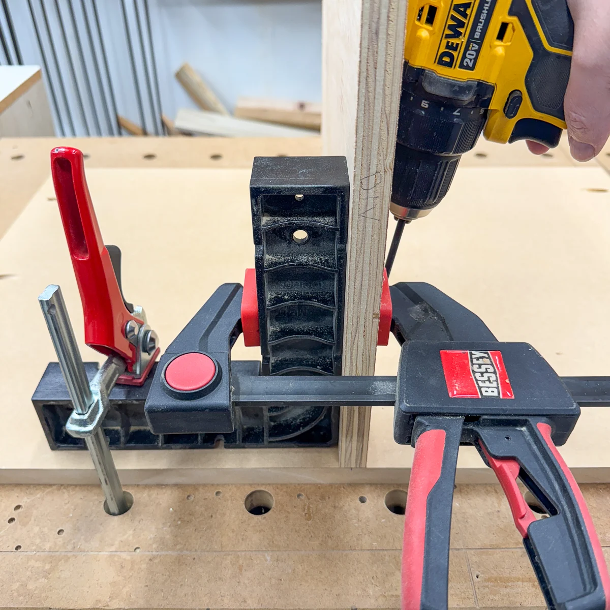 attaching the center divider of the 3d printer stand with pocket hole screws